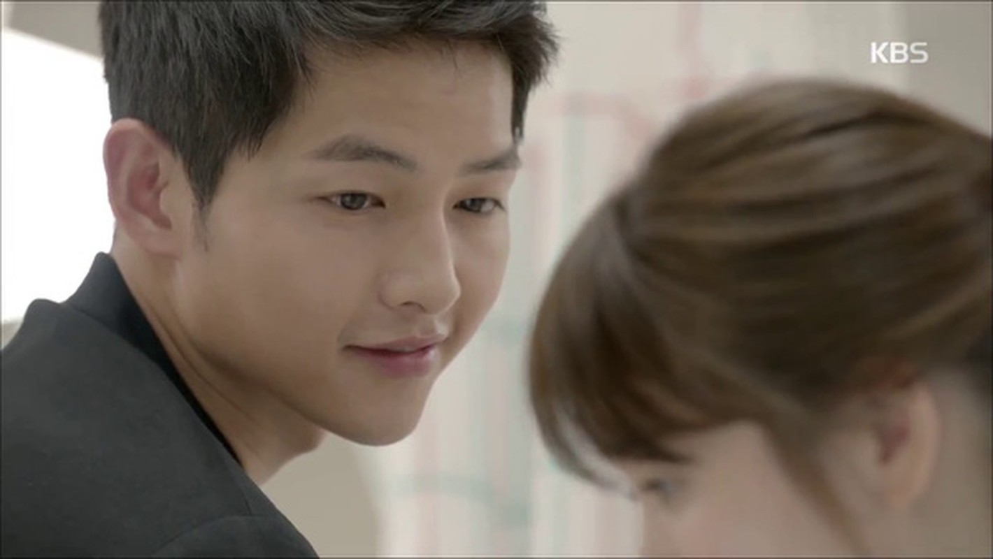 Song Hye Kyo ha guc Song Joong Ki ngay tu phut dau tien-Hinh-3